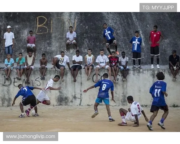 足球明星的成长之路与教育启示的深度反思